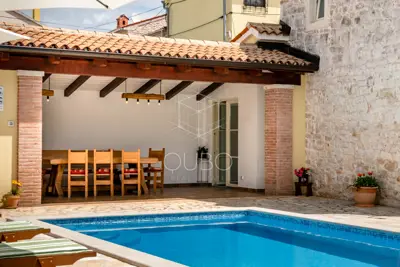 Kuća 149 m², Peruški - kamena vila s bazenom - 9