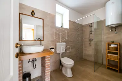 Kuća 149 m², Peruški - kamena vila s bazenom - 21