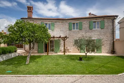 Kuća 149 m², Peruški - kamena vila s bazenom - 3