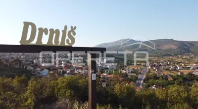Land 2,520 m², Drniš - quiet Z1 zone