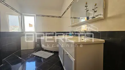 Stan 170 m², Diklovac Zadar - 4 sobe i pogled na more - 13