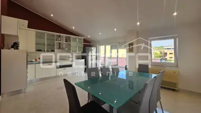 Stan 170 m², Diklovac Zadar - 4 sobe i pogled na more - 5