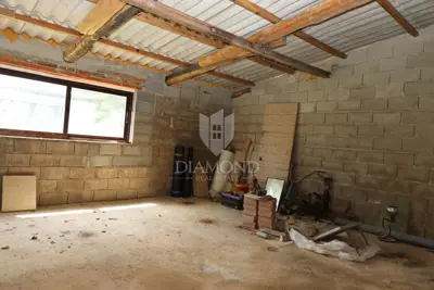 Haus 95 m², Poreč - Rohbauphase und eingezäuntes Grundstück - 5