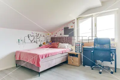 House 360 m², Strmec - 2 apartments and large yard - 15