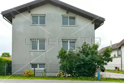 House 360 m², Strmec - 2 apartments and large yard - 20