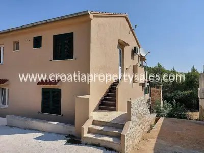 Semi-detached house, Rukavac on the island of Vis, 700 m from the sea - 2