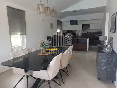 House for rent in Murvica, 146 m² - 9