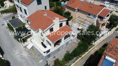 Kuća 44 m², Trogir - Čiovo, 190 m od mora