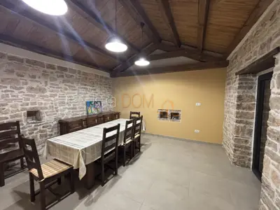 Vila u Barbanu, bazen 50 m² i mediteranska okućnica - 16