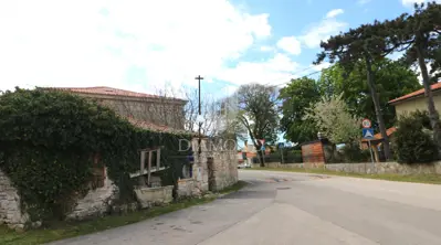Steinhaus zur Adaptierung, Svetvinčenat - Baugenehmigung - 2