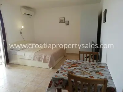 House 507 m², Rogoznica, 50 m from the beach and parking - 11