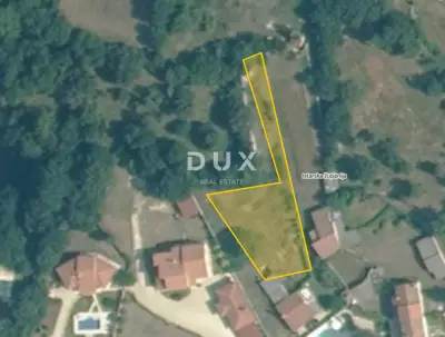 Building land 1,509 m², Krmed, Bale - quiet location - 4