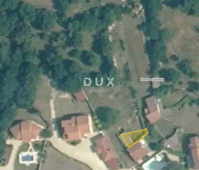 Building land 1,509 m², Krmed, Bale - quiet location - 5