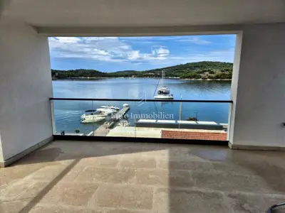 Tisno, Stan na drugom katu s pogledom na more - 3