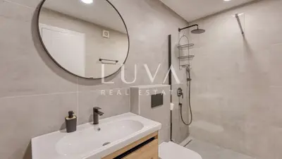 Krk, luxuriöse Maisonettewohnung mit Pool und Wellnessbereich zu verkaufen - 15