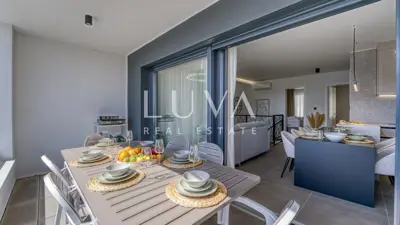 Krk, luxuriöse Maisonettewohnung mit Pool und Wellnessbereich zu verkaufen - 9