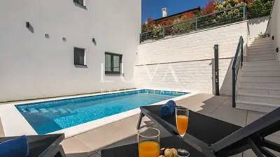 Krk, luxuriöse Maisonettewohnung mit Pool und Wellnessbereich zu verkaufen - 21