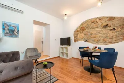 Stan 40 m², Pula Centar, 400 m od mora - 3