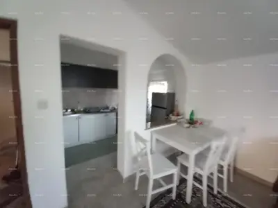 Kuća 165 m², Šišan - dva stana i vrt 360 m² - 10
