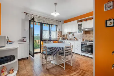 Kuća 230 m², Kostrena - pogled na more i vrt - 16