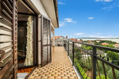 Kuća 230 m², Kostrena - pogled na more i vrt - 6