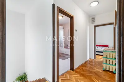 Kuća 230 m², Kostrena - pogled na more i vrt - 15