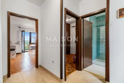 Kuća 230 m², Kostrena - pogled na more i vrt - 8
