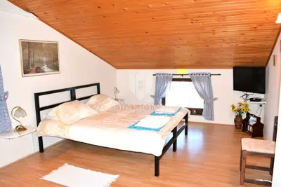 House 318 m², Poreč - 5 bedrooms and 2 bathrooms - 12