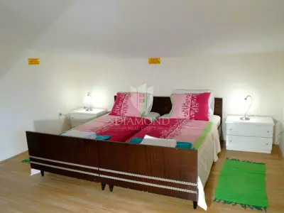 House 318 m², Poreč - 5 bedrooms and 2 bathrooms - 9
