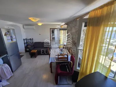 Stan 37 m², Šibenik Dolac - prvi red do mora - 2