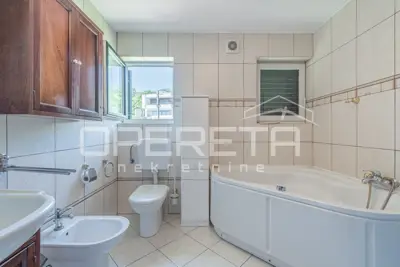Stan 98 m², Ičići - 2 spavaće sobe i terasa - 10