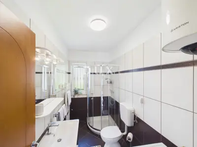 Istra, Rovinj, apartmanska kuća, 120 m², 50 metara od mora - 14