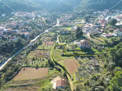 Baugrundstück 3 112 m², Dol, ruhige Lage in der Nähe von Stari Grad