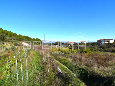 Baugrundstück 3 112 m², Dol, ruhige Lage in der Nähe von Stari Grad - 15