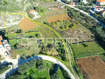 Building land 3 112 m², Dol, quiet location near Stari Grad - 13