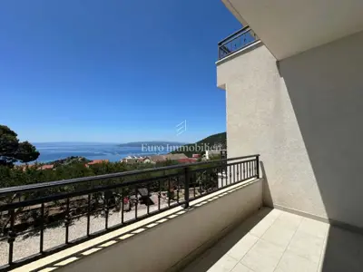 Stan s prekrasnim pogledom na more - Makarska