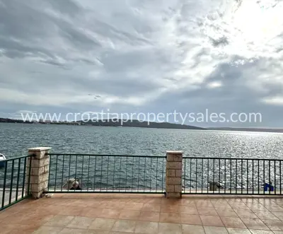 Kamena kuća 215 m², Kaštela - prvi red do mora - 7