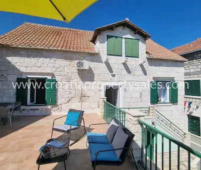 Kamena kuća 215 m², Kaštela - prvi red do mora - 11