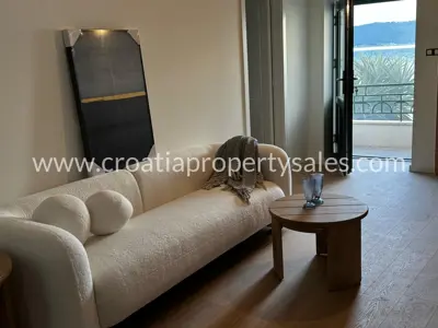 Kamena kuća 215 m², Kaštela - prvi red do mora - 4
