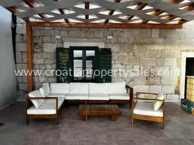 Kamena kuća 215 m², Kaštela - prvi red do mora - 8