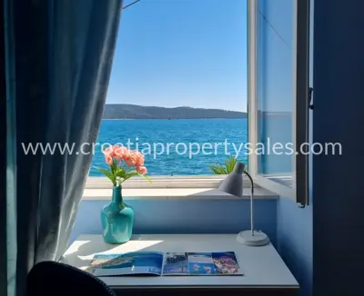 Kamena kuća 215 m², Kaštela - prvi red do mora - 18