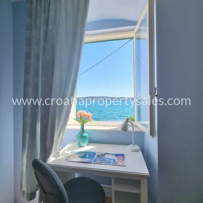Kamena kuća 215 m², Kaštela - prvi red do mora - 13