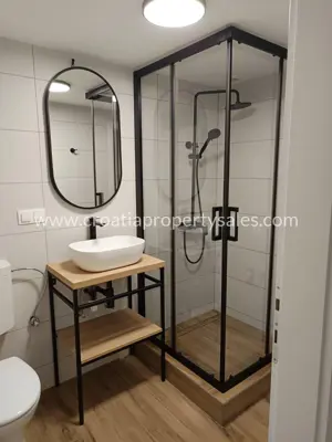 Kamena kuća 215 m², Kaštela - prvi red do mora - 2
