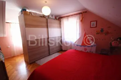 Split, Varoš, 2 stana i dvorište 87 m², dojam kuće - 5