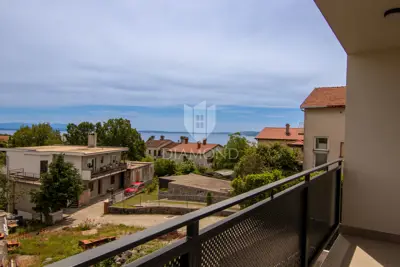 Kastav, dvoetažni stan sa garažom, pogled more