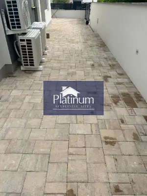 Haus 195 m², Šišan - ruhige Sackgasse - 21