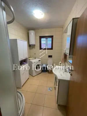 Stan na prvom katu stambene zgrade, Plovanija - Zadar - 13