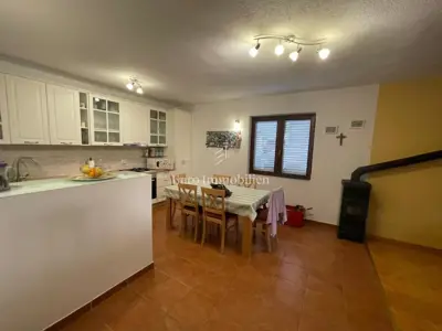 Stan na prvom katu stambene zgrade, Plovanija - Zadar - 9