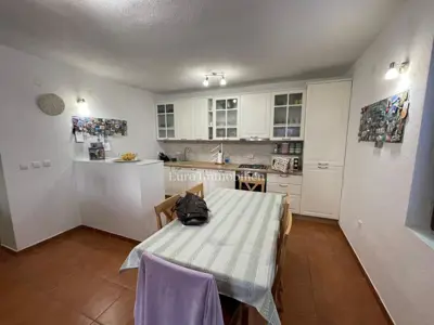 Stan na prvom katu stambene zgrade, Plovanija - Zadar - 2