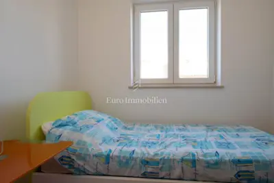 Stan 70 m², Poreč - pogled na more i terasa - 11